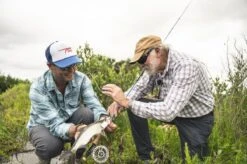 TFO Axiom II-X Fly Rod -VisVaardig Winkel TFO Axiom II X Fly Rod TFOAXIOMIIX XXX axiom ll x carousel photos lifestyle 5